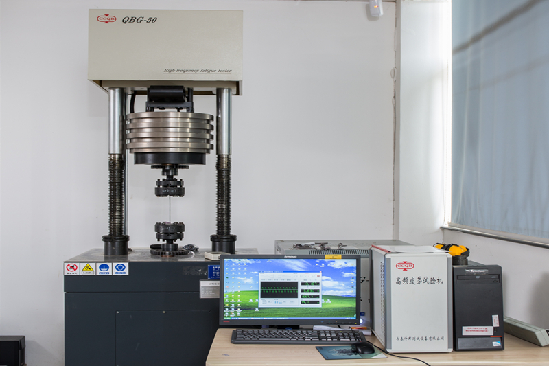 STROJ ZA ISPITIVANJE-VISOKOG FREKVENTNOG-ZAMORA